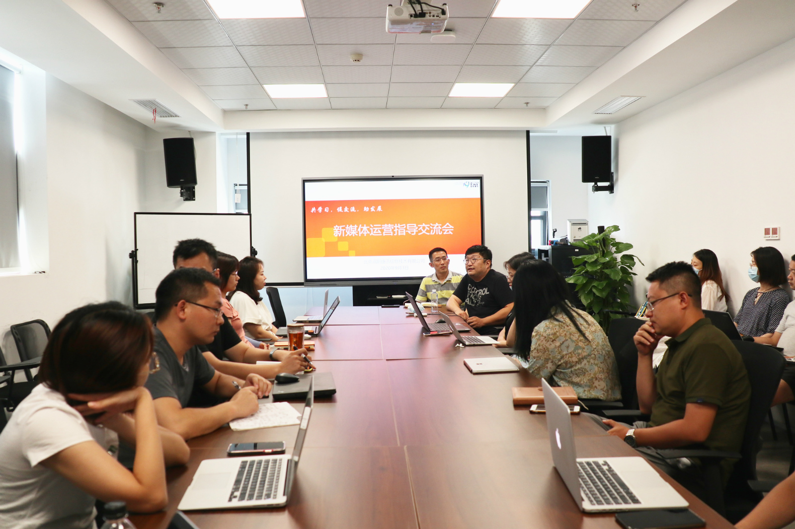 共學習，促交流，助發(fā)展——張浩淼先生蒞臨高陽捷迅指導交流